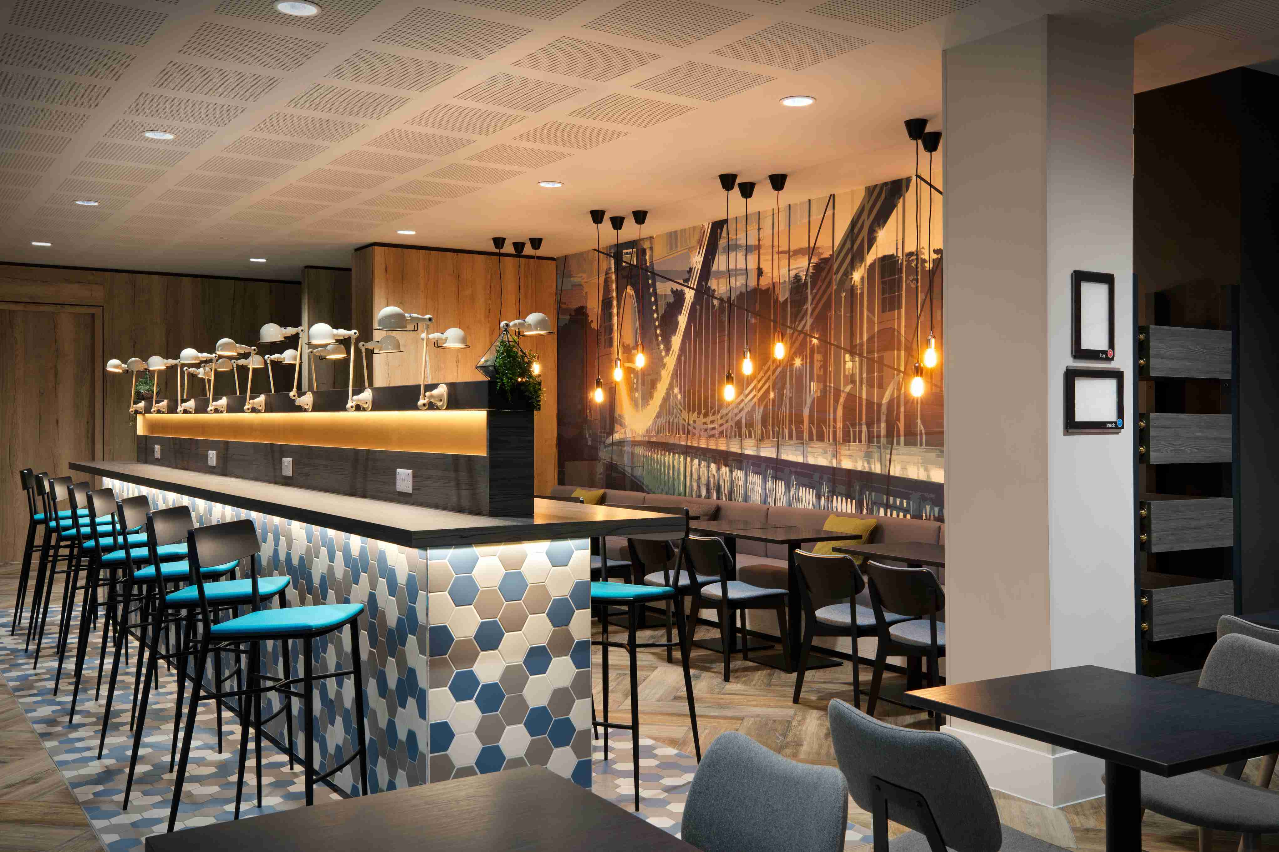 Hampton by Hilton Bristol Airport — workspace in Bristol