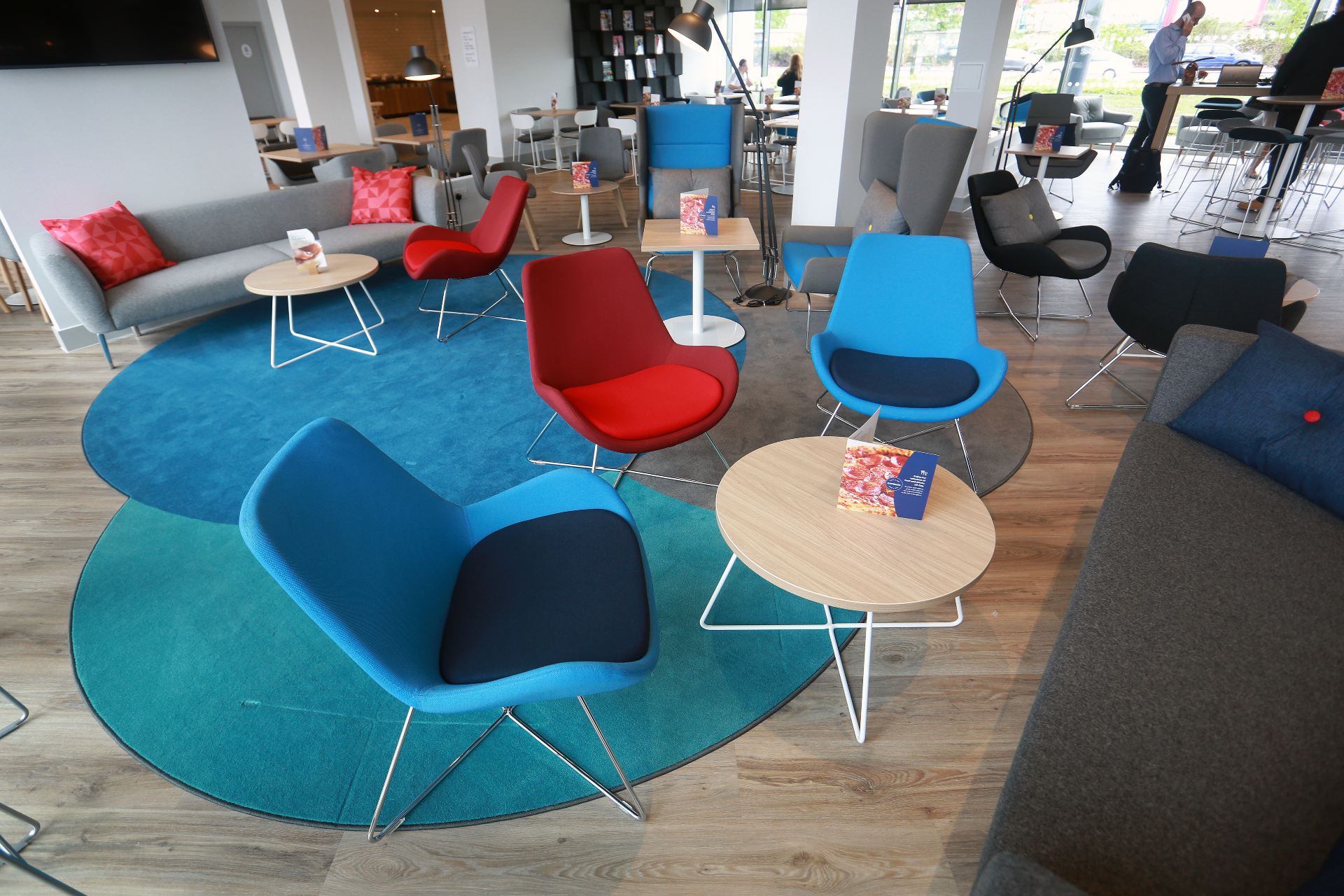 Holiday Inn Express Manchester Trafford City 2