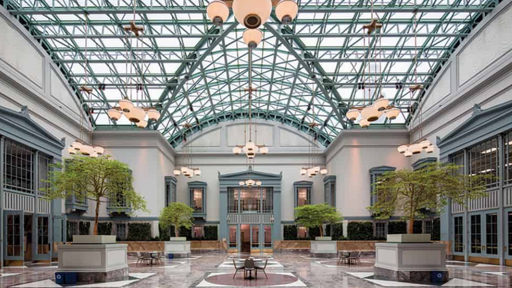 Harold Washington Library Center is a free workspace