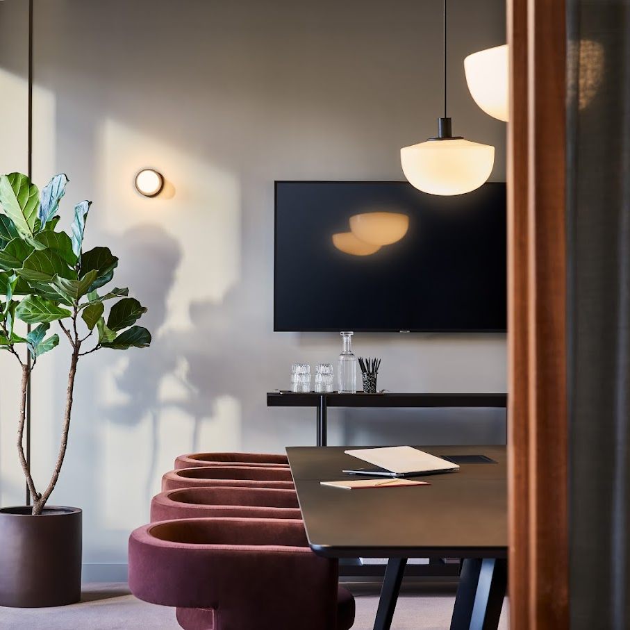 Fora - One Canada Square  Meeting Room Product Image